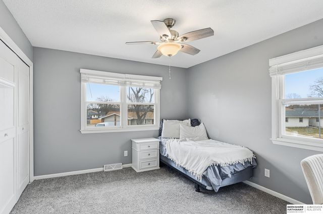 5306 S 105th Street, Omaha, NE 68127