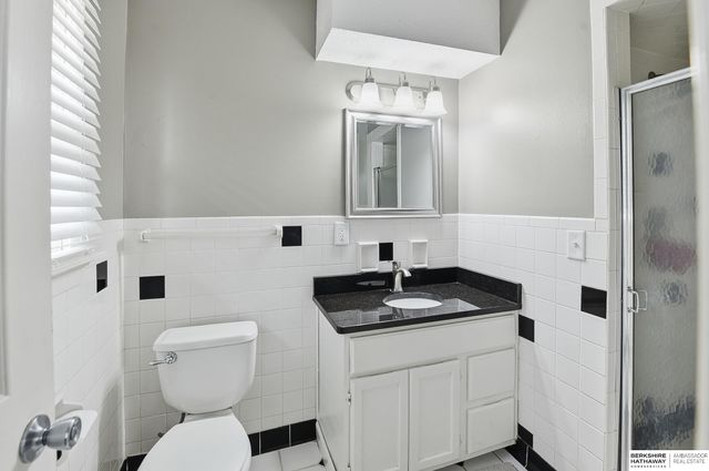 5306 S 105th Street, Omaha, NE 68127