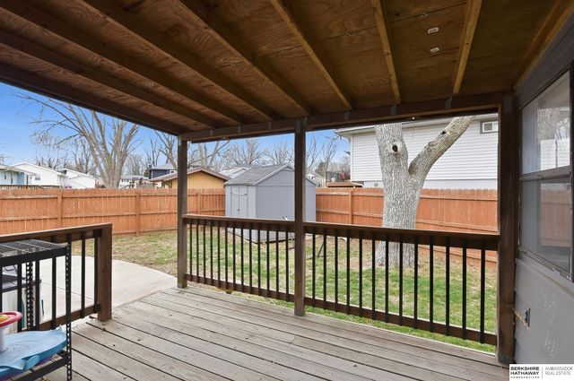 5306 S 105th Street, Omaha, NE 68127