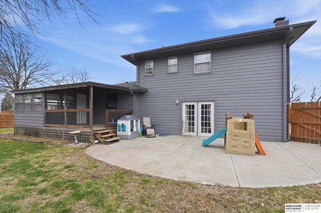 5306 S 105th Street, Omaha, NE 68127