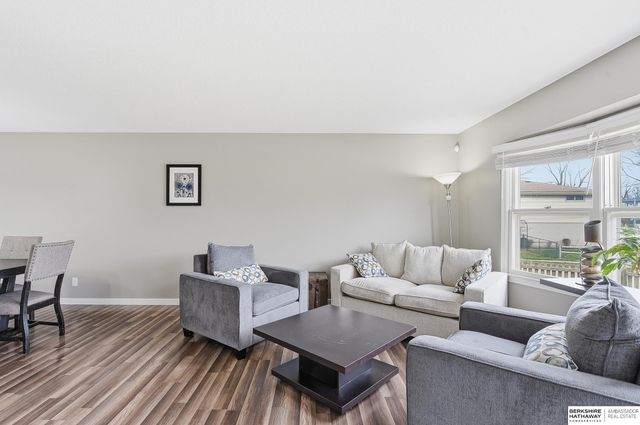 5306 S 105th Street, Omaha, NE 68127