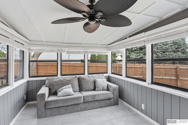 5306 S 105th Street, Omaha, NE 68127