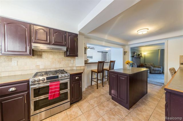 30917 Pardo Street, Garden City, MI 48135