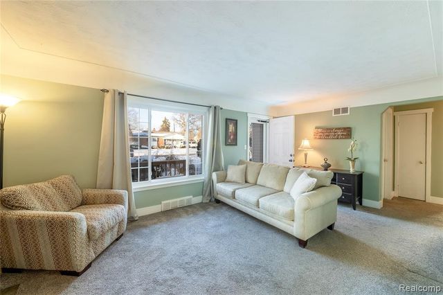 30917 Pardo Street, Garden City, MI 48135