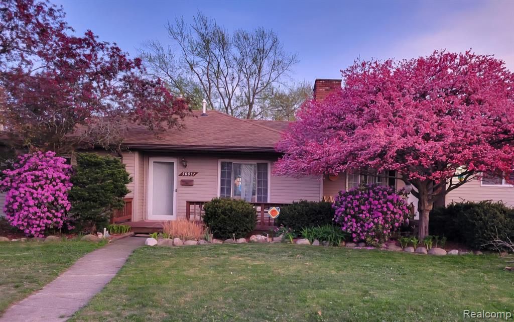 30917 Pardo Street, Garden City, MI 48135