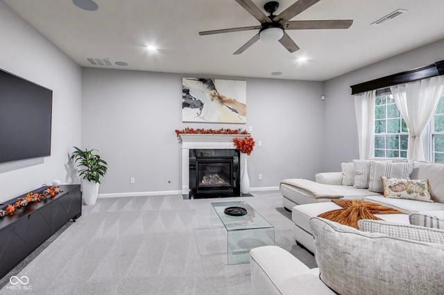 9986 Gallop Lane, Fishers, IN 46040