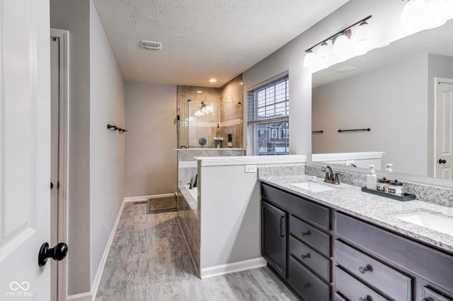 9986 Gallop Lane, Fishers, IN 46040