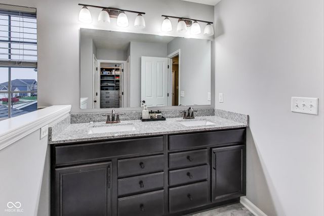 9986 Gallop Lane, Fishers, IN 46040