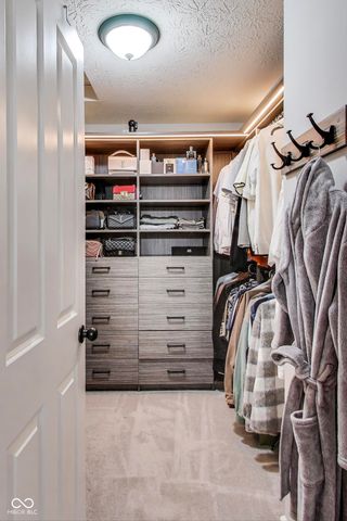 9986 Gallop Lane, Fishers, IN 46040