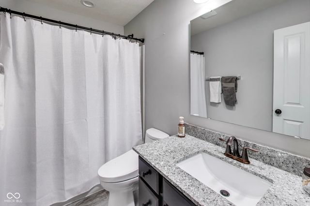 9986 Gallop Lane, Fishers, IN 46040