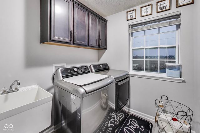 9986 Gallop Lane, Fishers, IN 46040