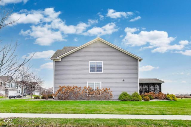 9986 Gallop Lane, Fishers, IN 46040