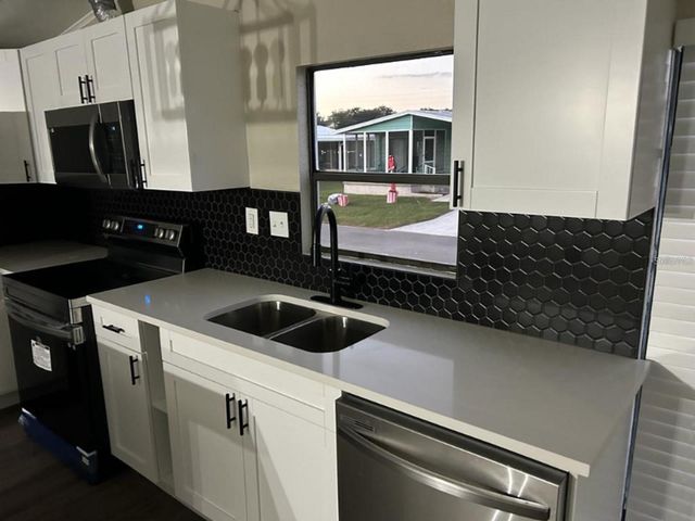 39638 SUNVALLEY DRIVE, Zephyrhills, FL 33542
