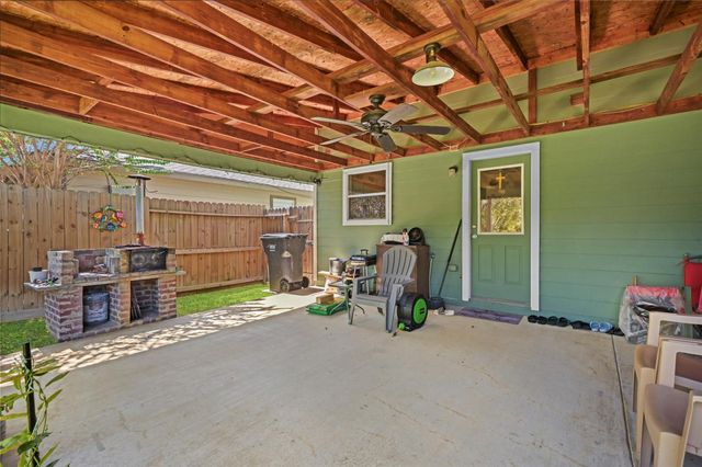 1819 NW Emerald Pathway Drive, Spring, TX 77388