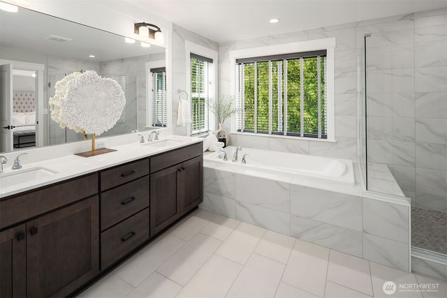 23908 NE 15th Way, Sammamish, WA 98074