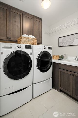 23908 NE 15th Way, Sammamish, WA 98074