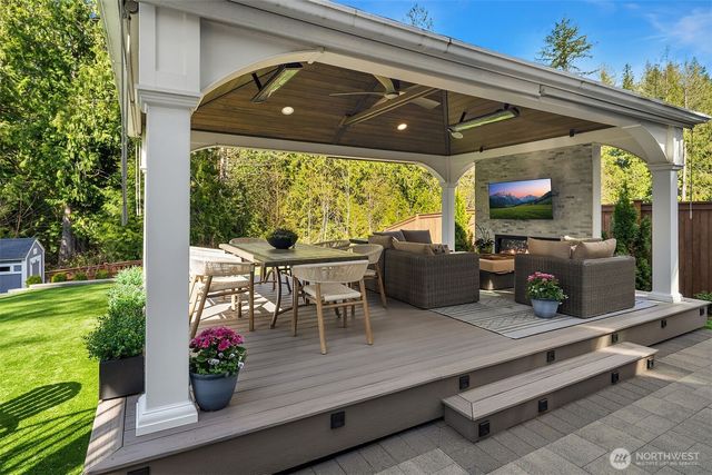 23908 NE 15th Way, Sammamish, WA 98074