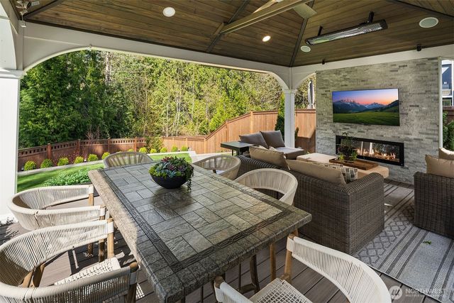 23908 NE 15th Way, Sammamish, WA 98074