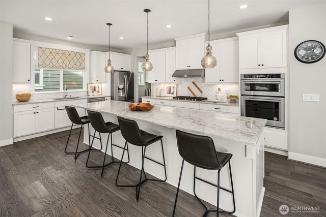 23908 NE 15th Way, Sammamish, WA 98074