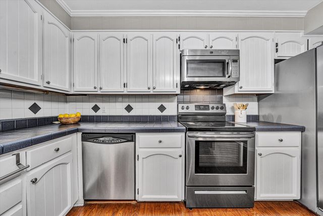 5211 Cherokee Hills DR, Salem, VA 24153