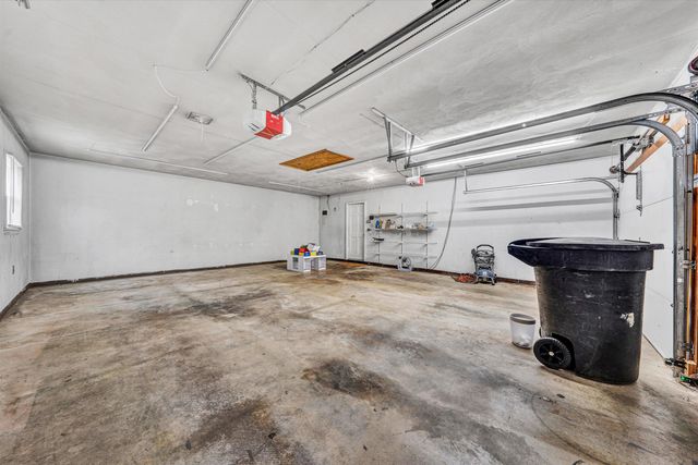 5211 Cherokee Hills DR, Salem, VA 24153