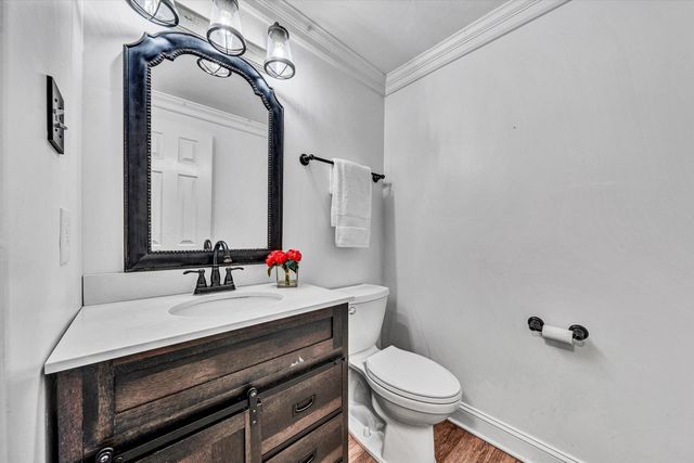 5211 Cherokee Hills DR, Salem, VA 24153