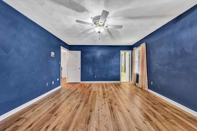 5211 Cherokee Hills DR, Salem, VA 24153