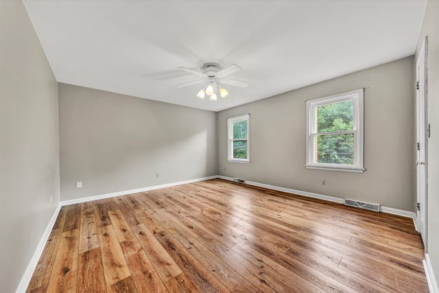 5211 Cherokee Hills DR, Salem, VA 24153