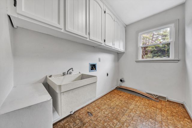 5211 Cherokee Hills DR, Salem, VA 24153