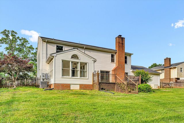 5211 Cherokee Hills DR, Salem, VA 24153
