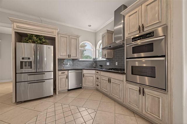 2702 Fort Caney Drive, Richmond, TX 77406