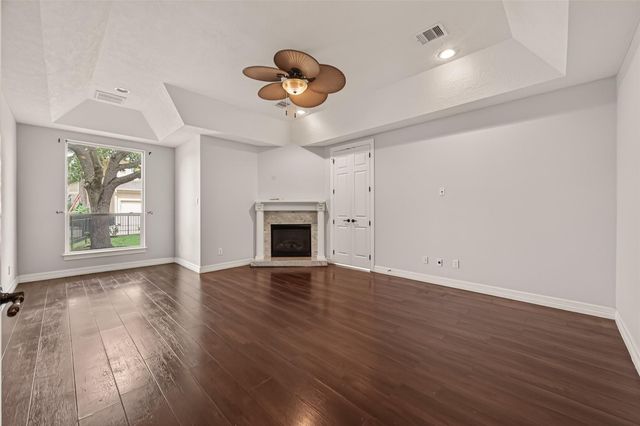 2702 Fort Caney Drive, Richmond, TX 77406