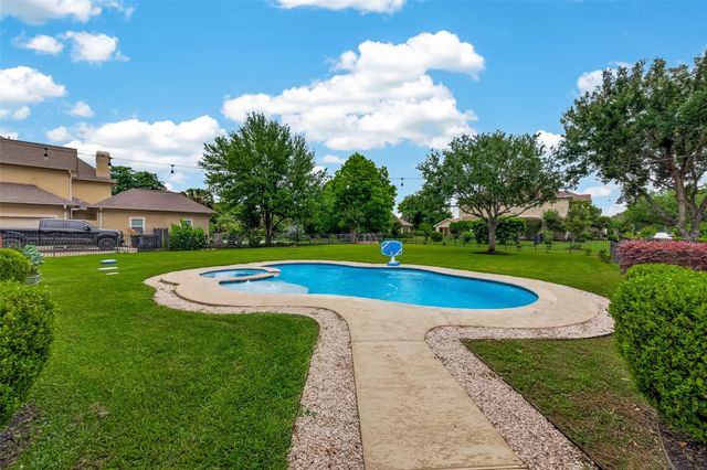2702 Fort Caney Drive, Richmond, TX 77406