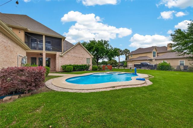 2702 Fort Caney Drive, Richmond, TX 77406