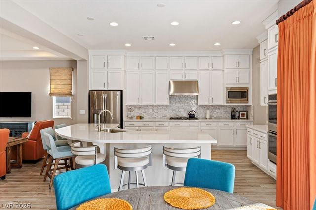 313 Castellari Drive, Las Vegas, NV 89138