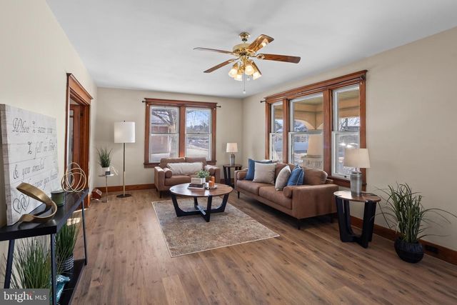 2723 HORSESHOE PIKE, Palmyra, PA 17078