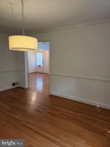 3916 48TH ST NW, Washington, DC 20016