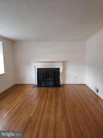 3916 48TH ST NW, Washington, DC 20016