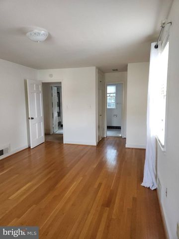 3916 48TH ST NW, Washington, DC 20016