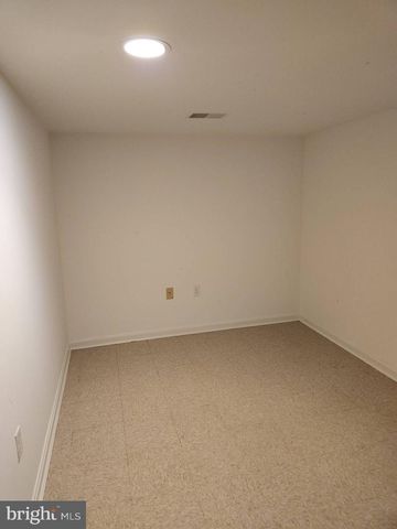 3916 48TH ST NW, Washington, DC 20016