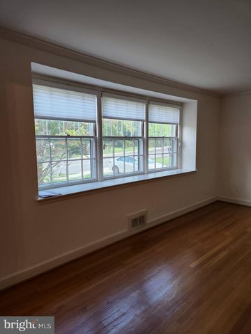 3916 48TH ST NW, Washington, DC 20016