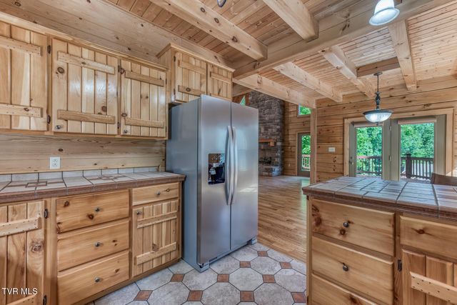 503 Bankers Bend, Mountain City, TN 37683