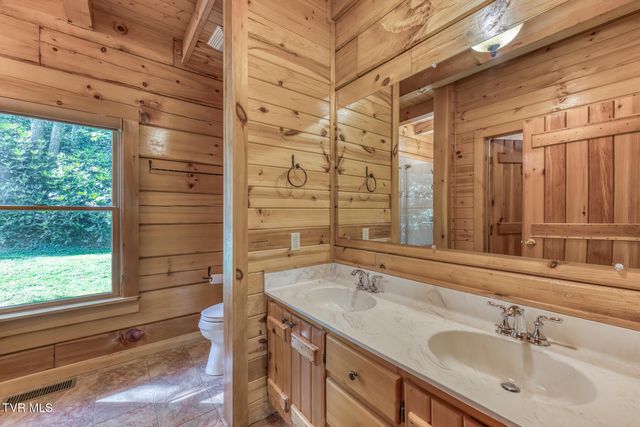 503 Bankers Bend, Mountain City, TN 37683