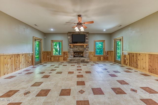 503 Bankers Bend, Mountain City, TN 37683