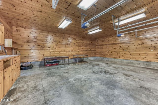 503 Bankers Bend, Mountain City, TN 37683