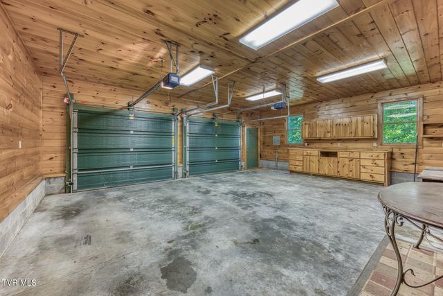503 Bankers Bend, Mountain City, TN 37683