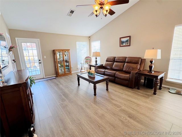 10227 E 115th Street, Bixby, OK 74008