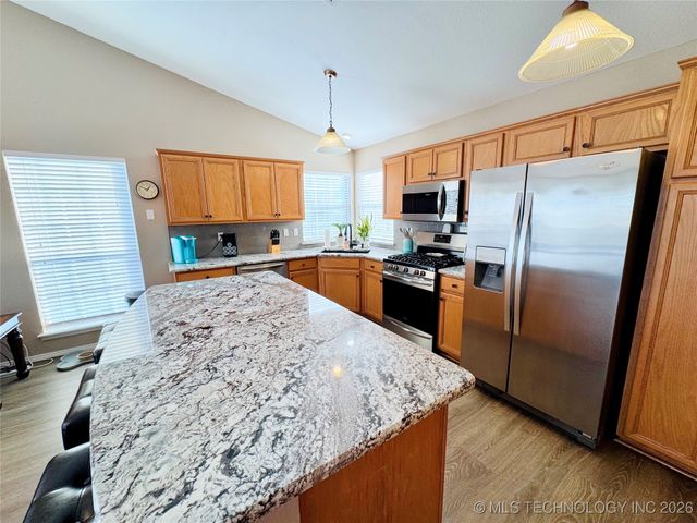 10227 E 115th Street, Bixby, OK 74008