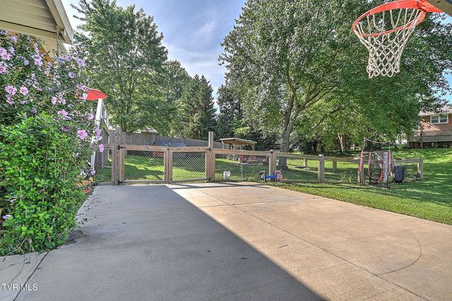 2105 Heatherly Road, Kingsport, TN 37660