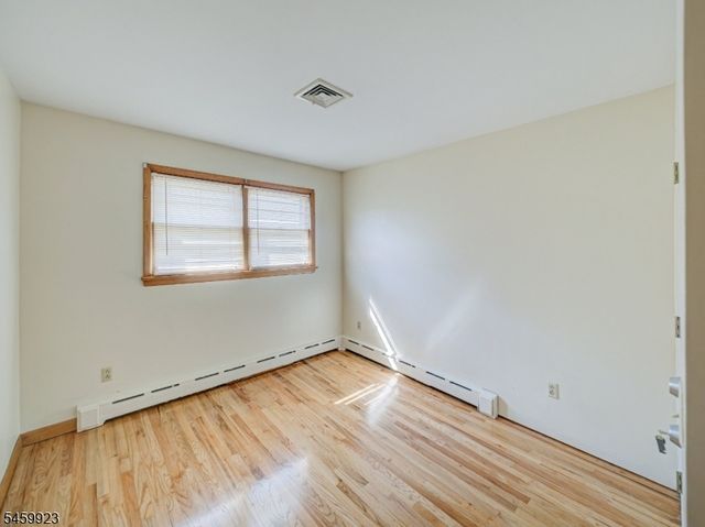331 W Frech Ave, Manville Boro, NJ 08835